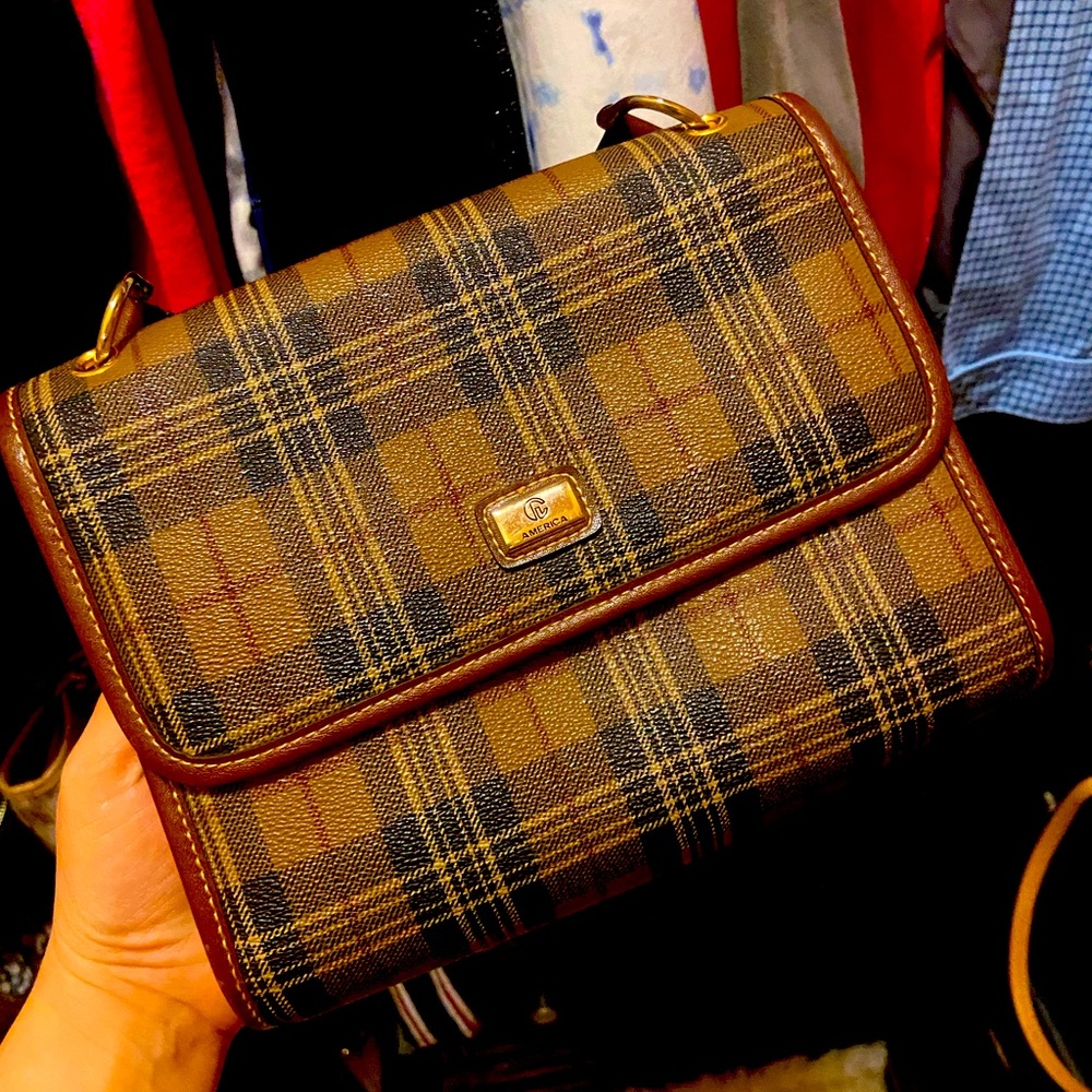 adorable vintage purse